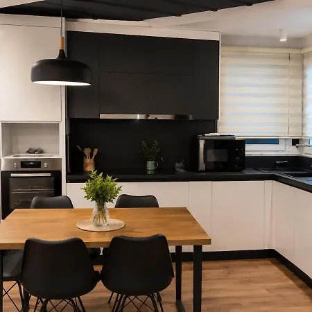 Spacious Modern 2br Gated Parking Pet Friendly Tirana