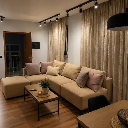 Spacious Modern 2br Gated Parking Pet Friendly