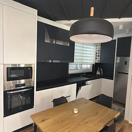 Spacious Modern 2br Gated Parking Pet Friendly